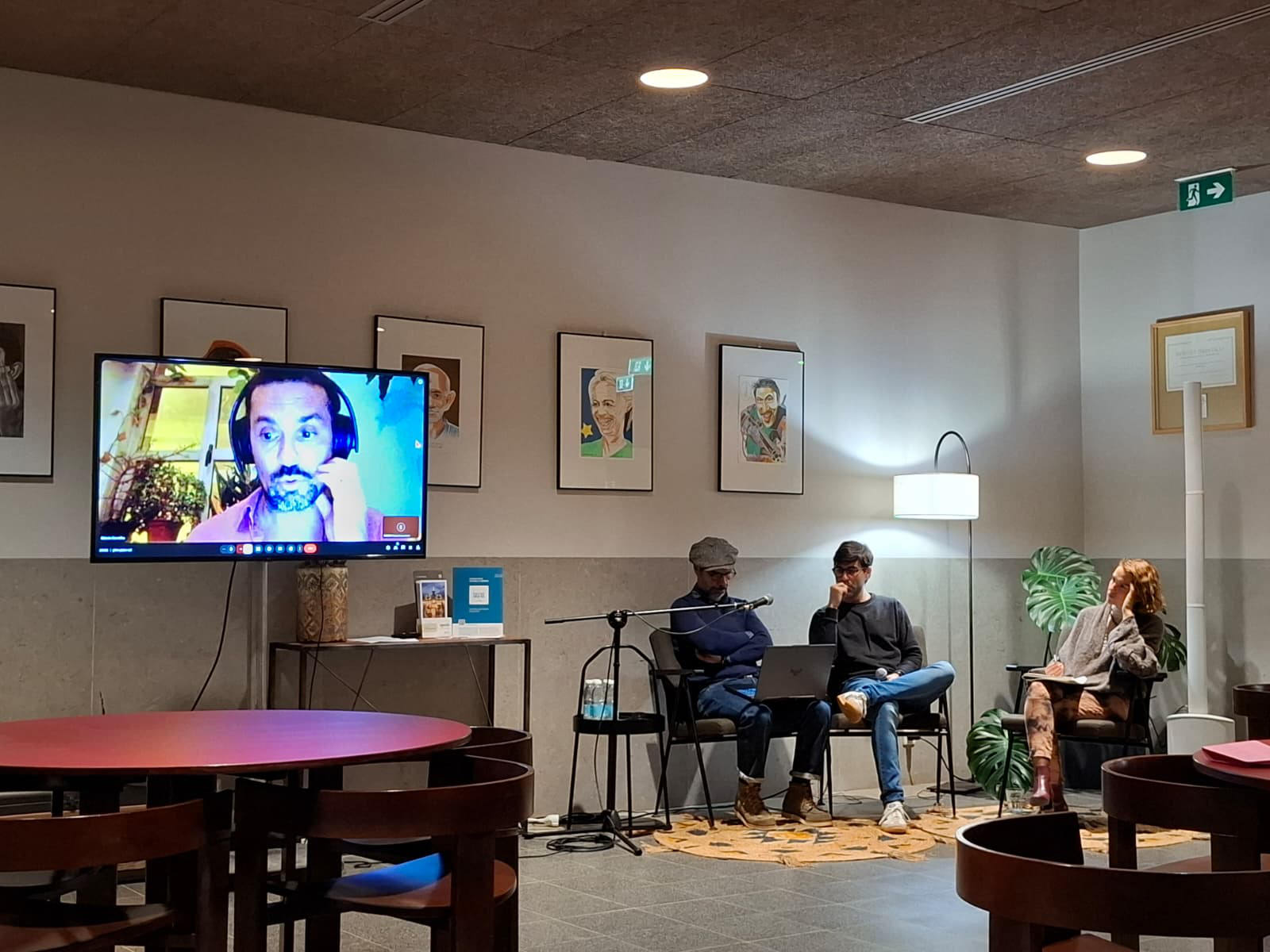 Apresentação da exposição “A Memória dos Pássaros Que Não Voam”